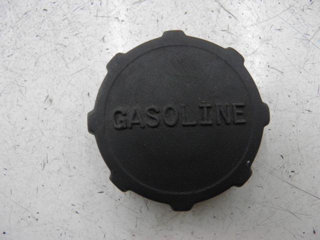 photo de BOUCHON RESERVOIR ESSENCE PIAGGIO X9 EVOLUTION 125 (2003 - 2007)