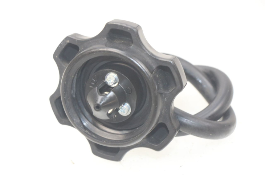 photo de BOUCHON RESERVOIR ESSENCE YAMAHA PW 50 (1984 - 2020)