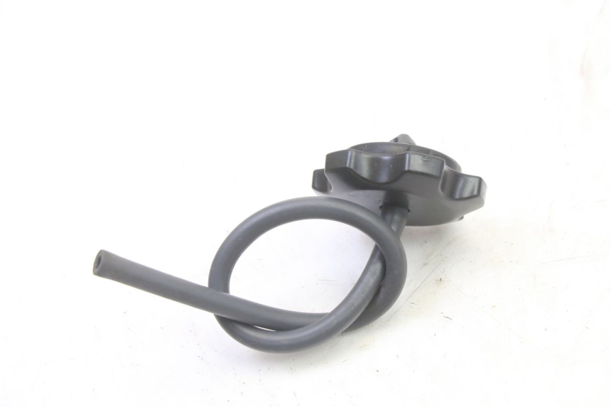 photo de BOUCHON RESERVOIR ESSENCE YAMAHA PW 50 (1984 - 2020)