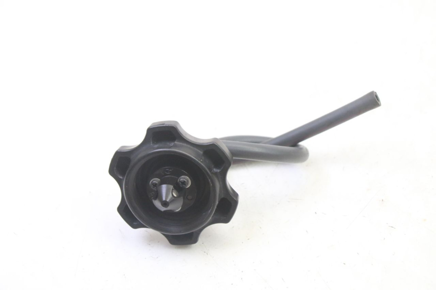 photo de BOUCHON RESERVOIR ESSENCE YAMAHA PW 50 (1984 - 2020)