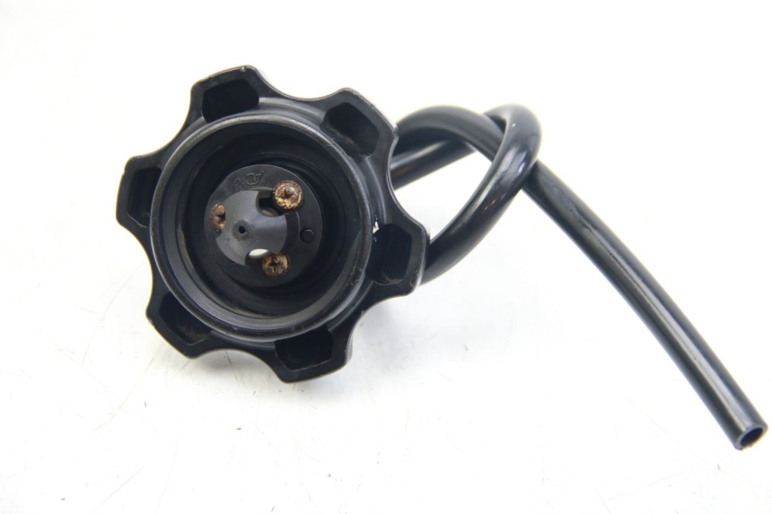 photo de BOUCHON RESERVOIR ESSENCE YAMAHA PW 80 (1983 - 2014)