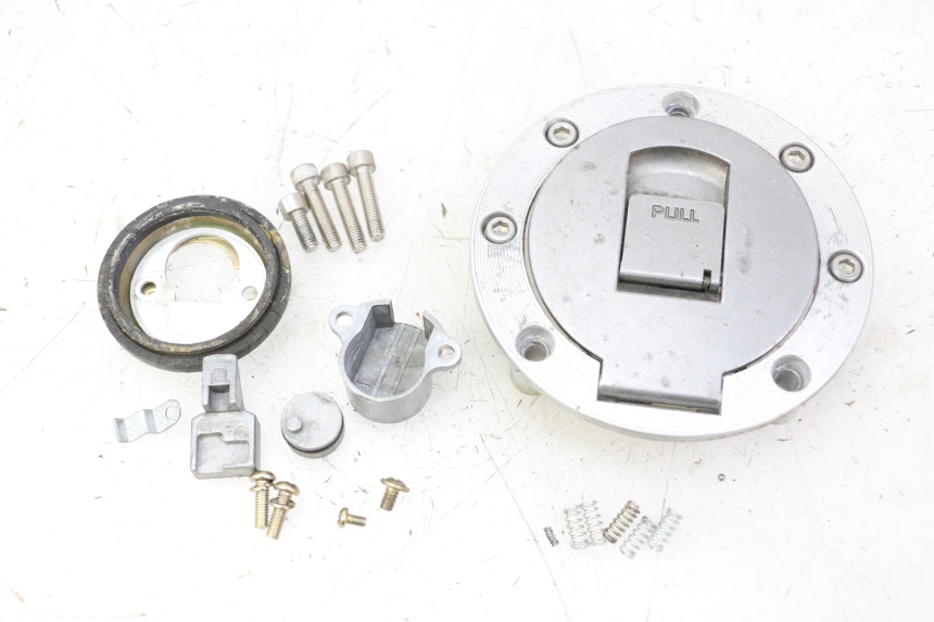 photo de BOUCHON RESERVOIR ESSENCE MAG POWER R-STREET 50 (2016 - 2025)