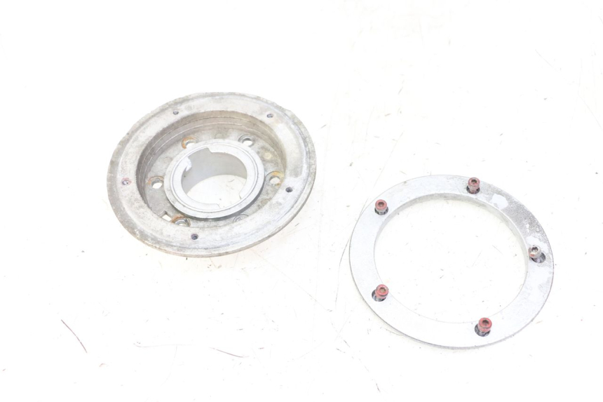 photo de BOUCHON RESERVOIR ESSENCE APRILIA RS 50 (1999 - 2005)