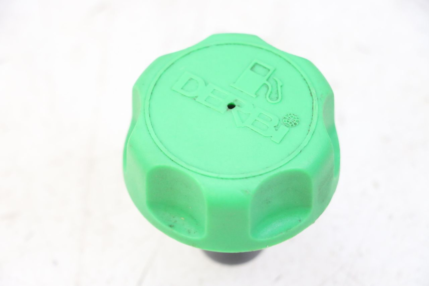 photo de BOUCHON RESERVOIR ESSENCE DERBI SENDA R X-TREME 50 (2006 - 2010)