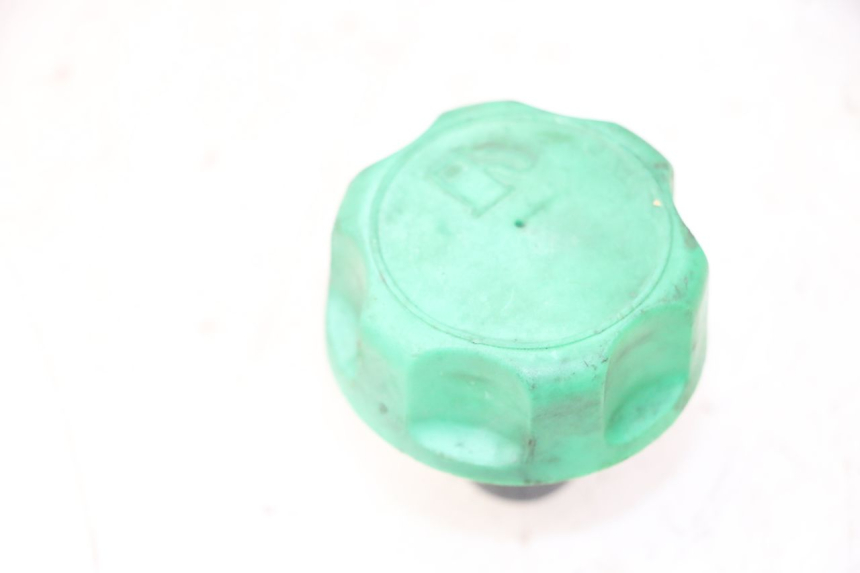 photo de BOUCHON RESERVOIR ESSENCE DERBI SENDA SM DRD 50 (2008 - 2013)