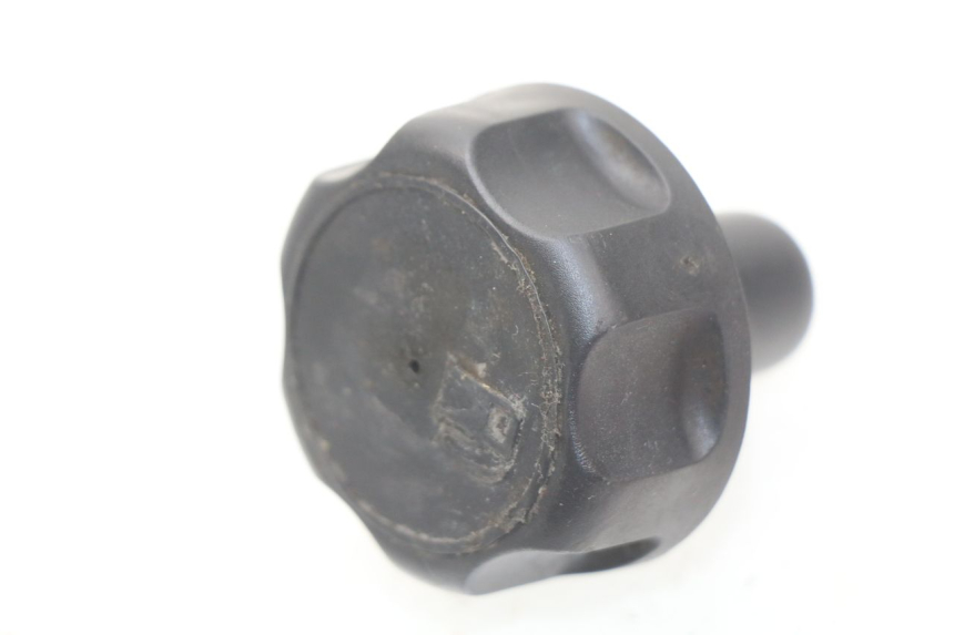 photo de BOUCHON RESERVOIR ESSENCE YAMAHA SLIDER 50 (2004 - 2016) - Détail de la pièce