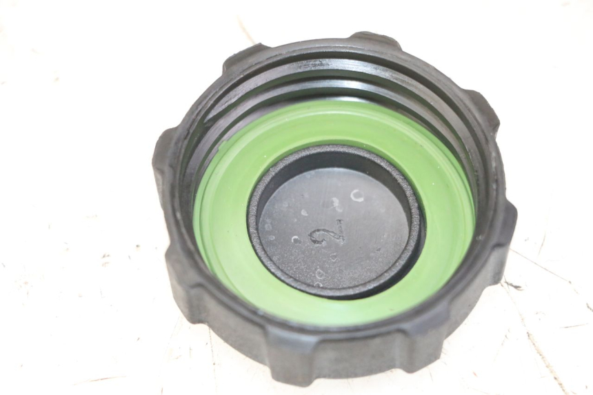 photo de BOUCHON RESERVOIR ESSENCE APRILIA SXR 50 (2021 - 2023)