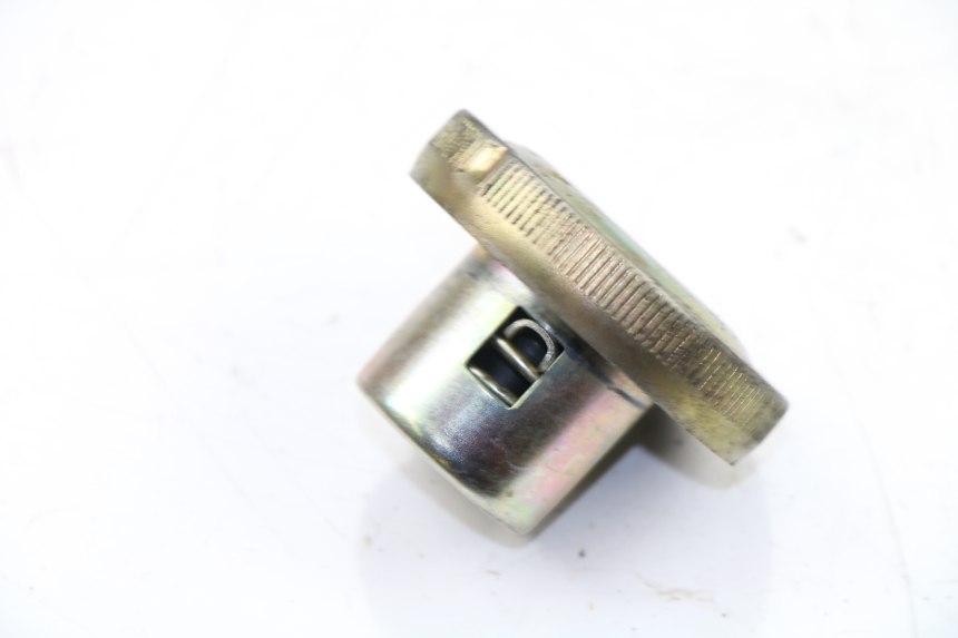 photo de BOUCHON RESERVOIR ESSENCE SYM ORBIT 2 50 (2008 - 2014)