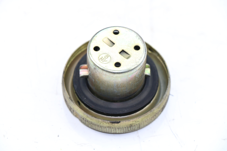 photo de BOUCHON RESERVOIR ESSENCE SYM ORBIT 2 50 (2008 - 2014)