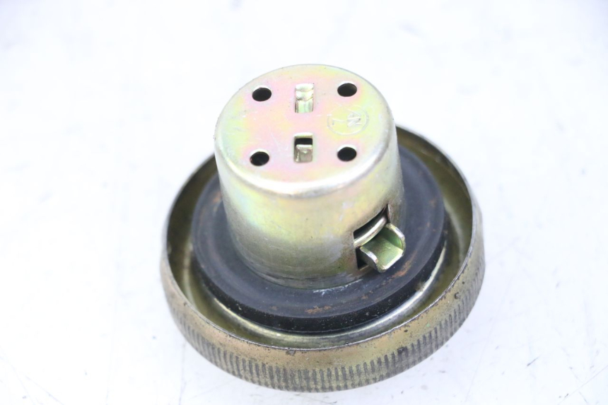 photo de BOUCHON RESERVOIR ESSENCE PEUGEOT TWEET PRO CARGO 50 (2018 - 2020)