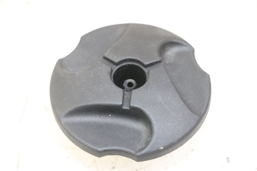 photo de BOUCHON RESERVOIR ESSENCE VENT DERAPAGE 50 (2018 - 2023)