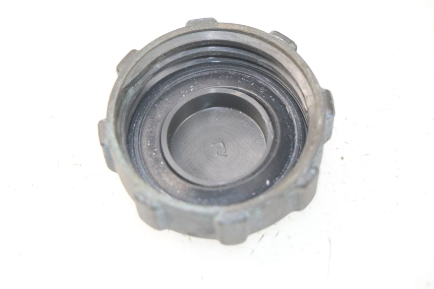 photo de BOUCHON RESERVOIR ESSENCE PIAGGIO VESPA LX IE 125 (2010 - 2012)