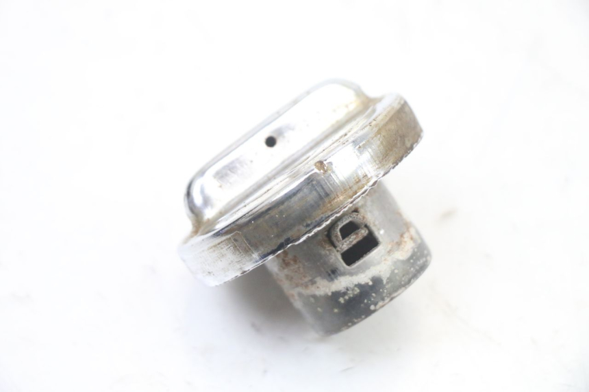 photo de BOUCHON RESERVOIR ESSENCE VONROAD YIBEN 125 (2006 - 2010) - Vue principale