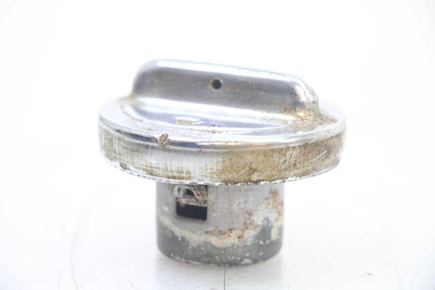 photo de BOUCHON RESERVOIR ESSENCE VONROAD YIBEN 125 (2006 - 2010) - Détail de la pièce