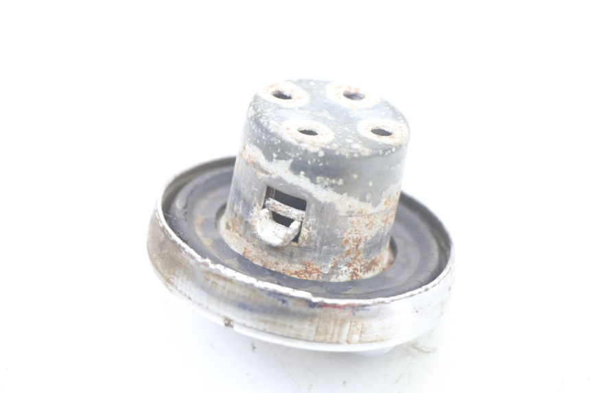 photo de BOUCHON RESERVOIR ESSENCE VONROAD YIBEN 125 (2006 - 2010) - Autre angle de vue