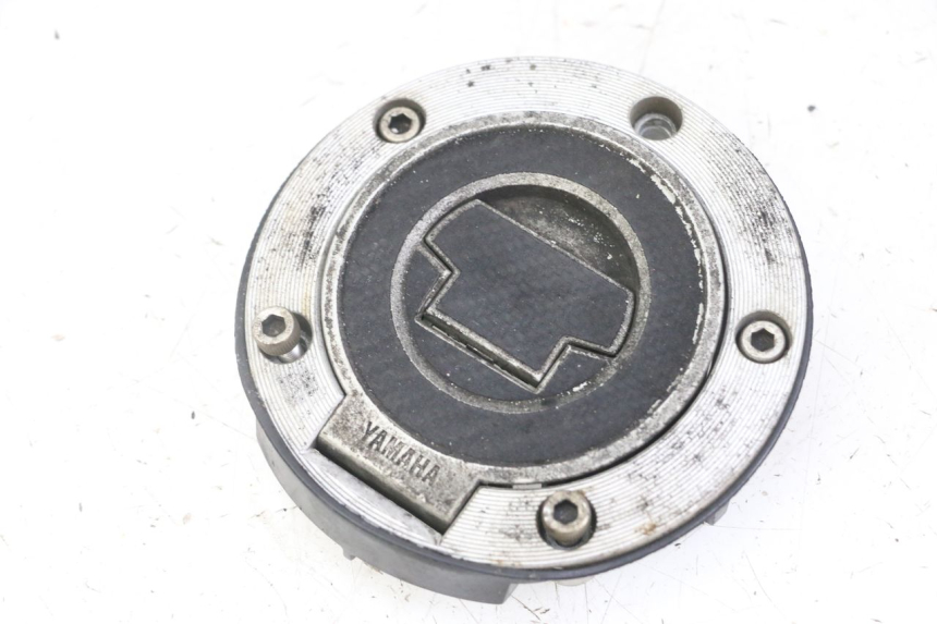 photo de BOUCHON RESERVOIR ESSENCE YAMAHA XJ6 ABS 600 (2008 - 2016)
