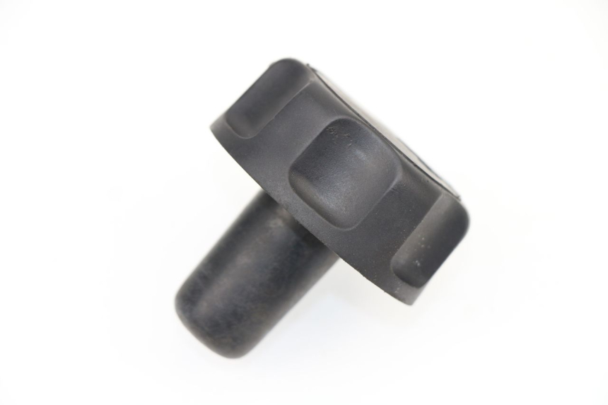 photo de BOUCHON RESERVOIR ESSENCE YAMAHA BW'S EASY 50 (2013 - 2016)