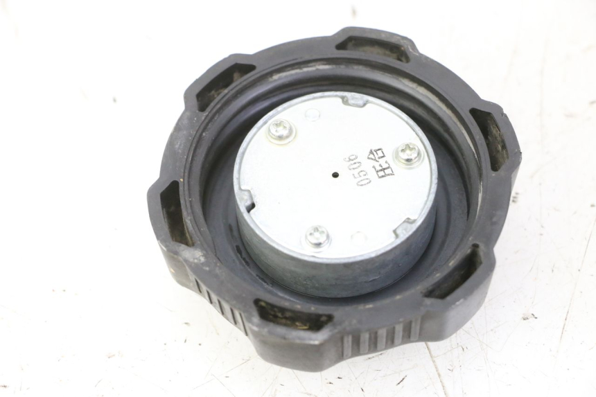 photo de BOUCHON RESERVOIR ESSENCE YAMAHA YFM R RAPTOR 250 (2008 - 2014)