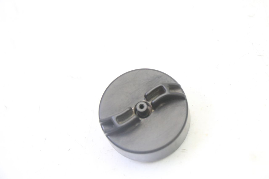 photo de BOUCHON RESERVOIR ESSENCE YAMAHA YZ-F YZF 250 (2014 - 2018)