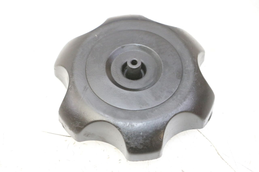 photo de BOUCHON RESERVOIR ESSENCE YAMAHA YZ 125 (1998 - 2005)