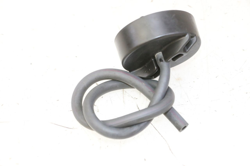 photo de BOUCHON RESERVOIR ESSENCE YAMAHA YZF YZ-F 450 (2014 - 2016)