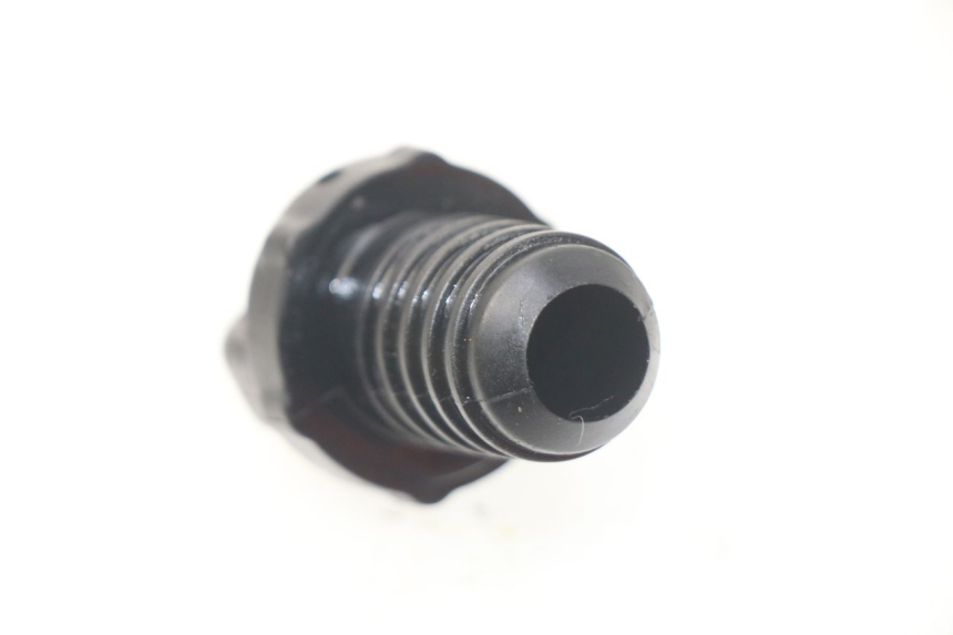 photo de BOUCHON RESERVOIR HUILE PEUGEOT KISBEE 2T 50 (2010 - 2017)