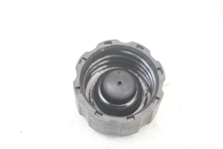 photo de BOUCHON RESERVOIR HUILE PEUGEOT TREKKER TKR 50 (2005 - 2014)