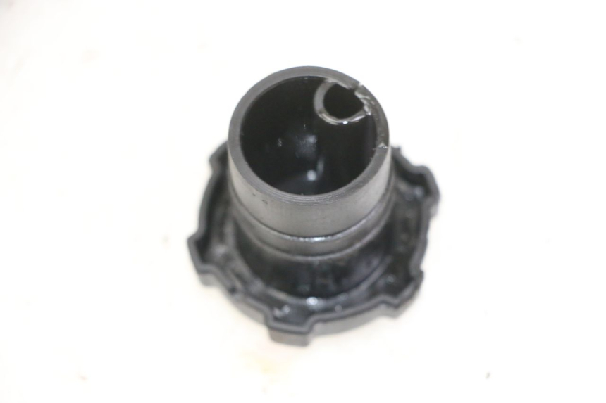 photo de BOUCHON RESERVOIR HUILE PIAGGIO FLY 2T 50 (2004 - 2017)