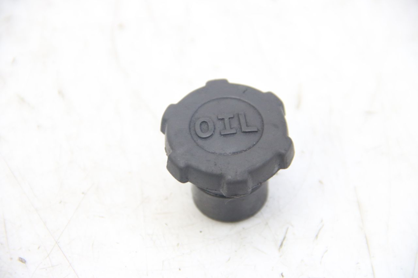 photo de BOUCHON RESERVOIR HUILE PIAGGIO VESPA S 2T 50 (2007 - 2014)