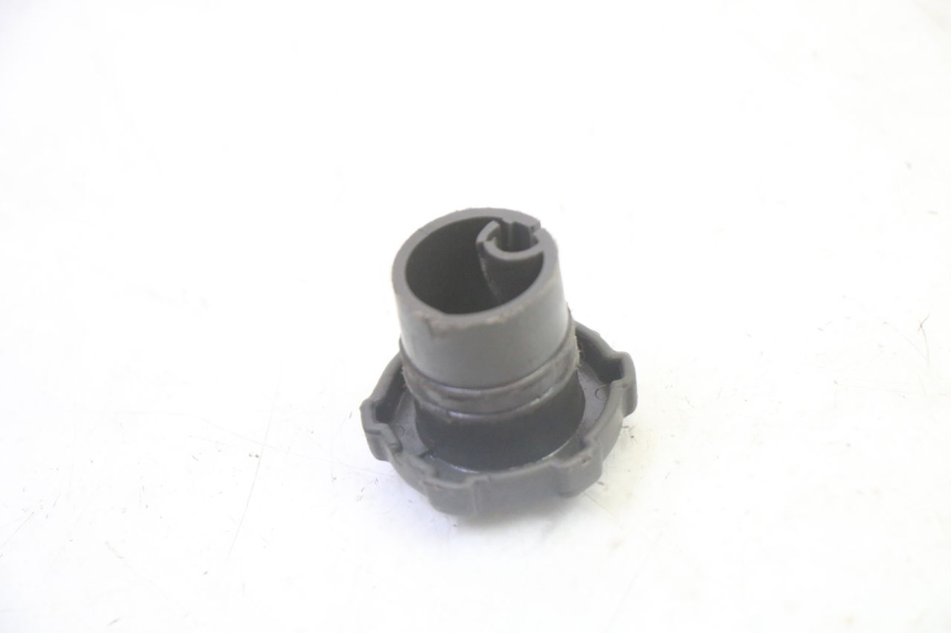 photo de BOUCHON RESERVOIR HUILE GILERA RUNNER SP 50 (2009 - 2017)