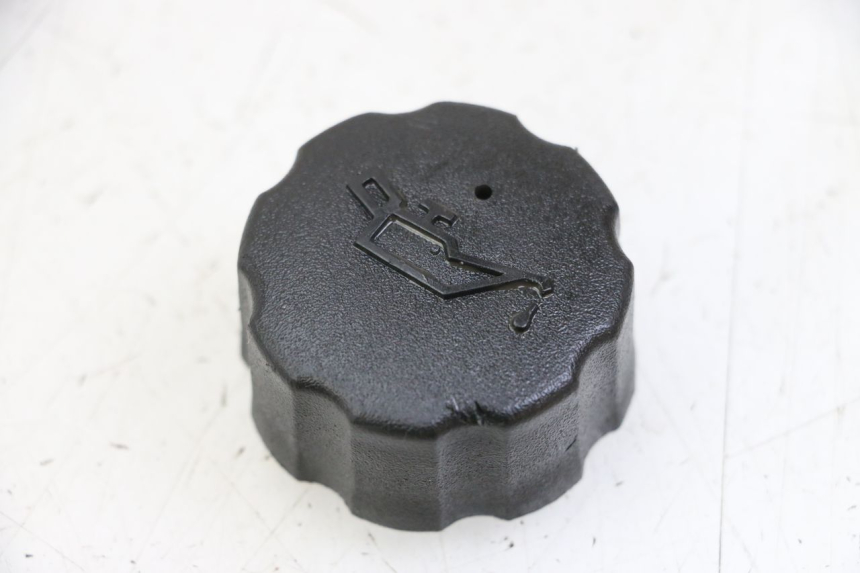 photo de BOUCHON RESERVOIR HUILE PEUGEOT TREKKER TKR 50 (2005 - 2014)