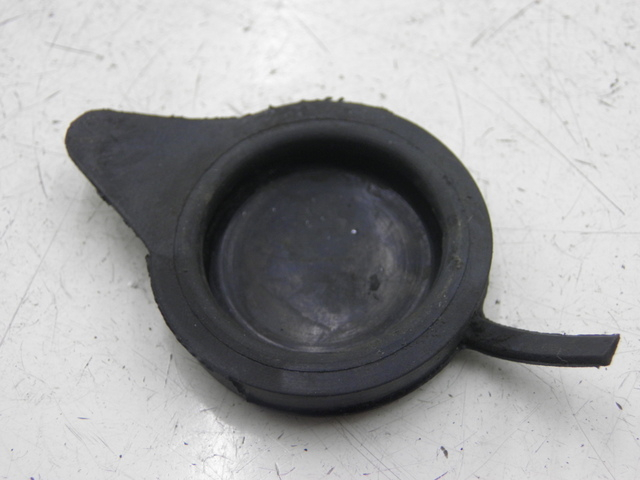 photo de BOUCHON VASE EXPANSION HONDA NTV DEAUVILLE 650 (2001 - 2006)