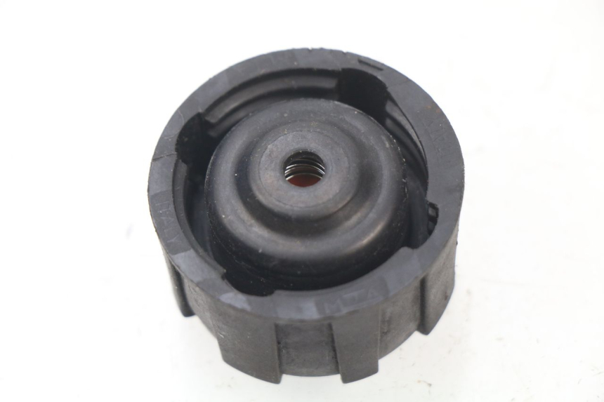 photo de BOUCHON VASE EXPANSION PIAGGIO XEVO 400 (2007) - Détail de la pièce