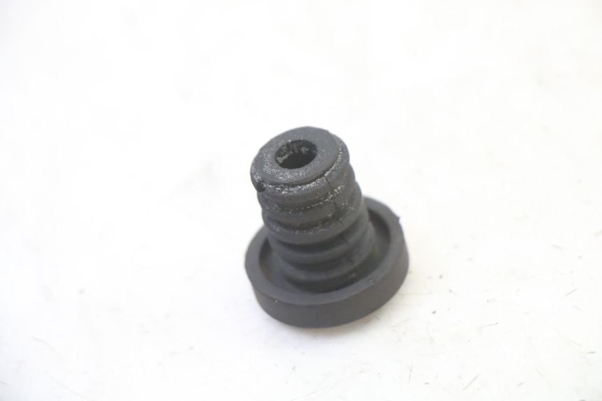 photo de BOUCHON VASE EXPANSION SUZUKI SV S 650 (2003 - 2009)