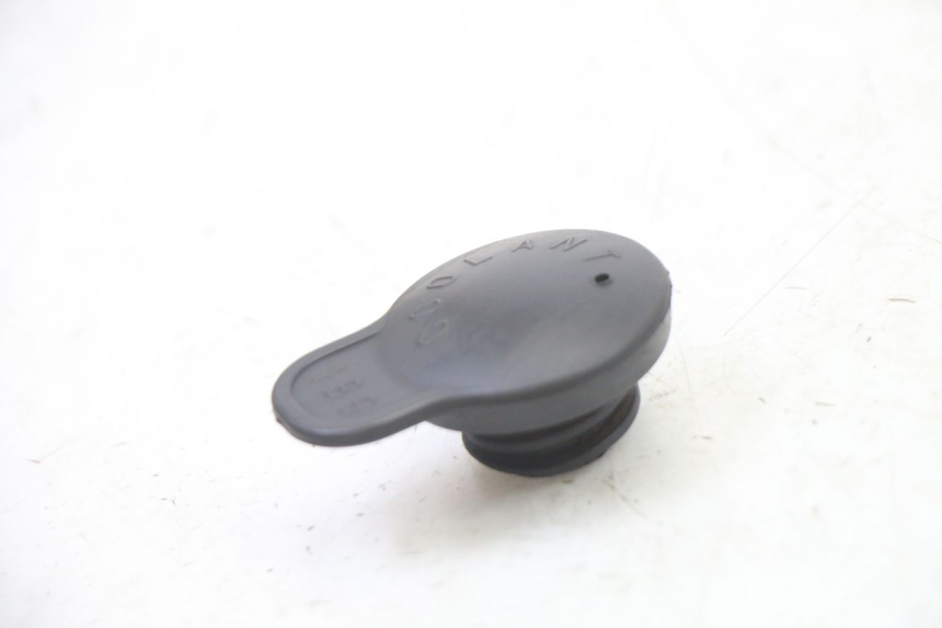 photo de BOUCHON VASE EXPANSION YAMAHA XMAX X-MAX 125 (2006 - 2009)