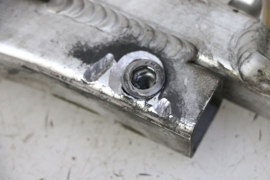 photo de BOUCLE CADRE ARRIERE HONDA CBR RR FIREBLADE 900 (1992 - 1994)