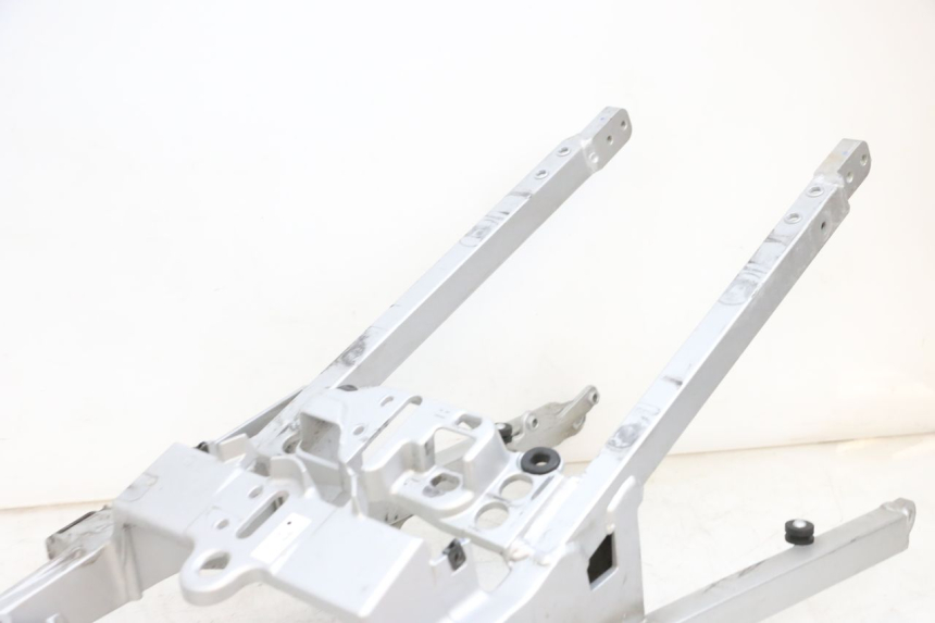 photo de BOUCLE CADRE ARRIERE YAMAHA FJR ABS 1300 (2006 - 2012) - Points de fixation