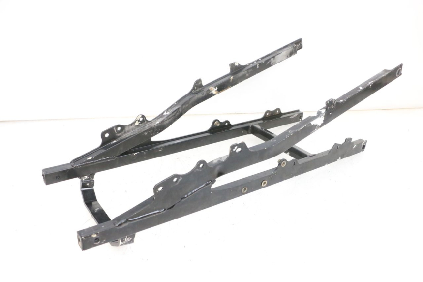 photo de BOUCLE CADRE ARRIERE KAWASAKI GPX R WARBIRD 600 (1988 - 1993) - Zoom état d’usage