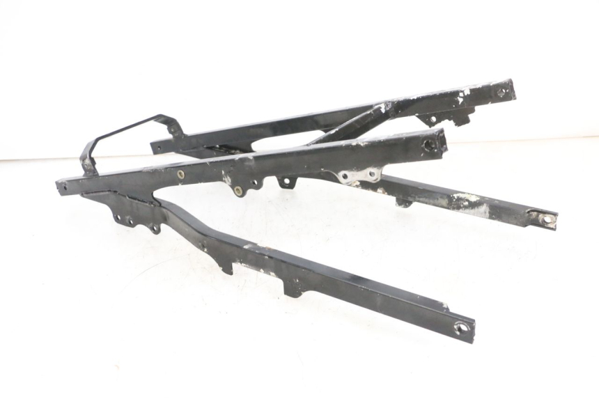 photo de BOUCLE CADRE ARRIERE KAWASAKI GPX R WARBIRD 600 (1988 - 1993) - Gros plan technique