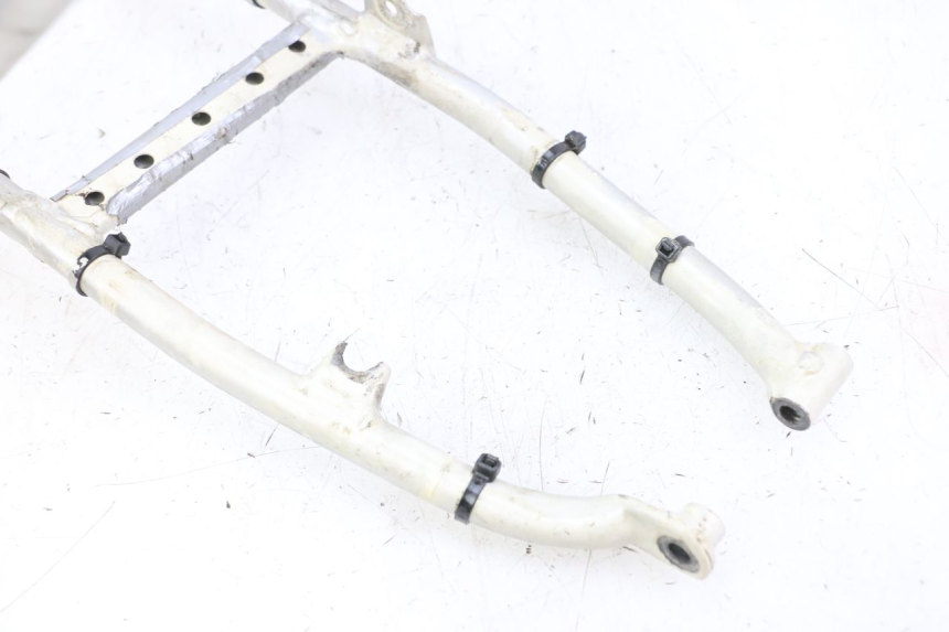 photo de BOUCLE CADRE ARRIERE HONDA CR 85 (2003 - 2007)