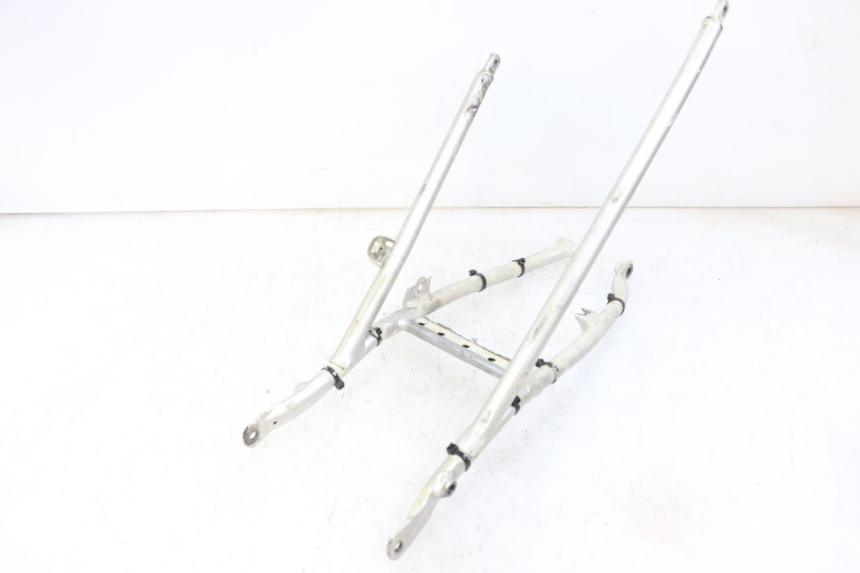 photo de BOUCLE CADRE ARRIERE HONDA CR 85 (2003 - 2007)