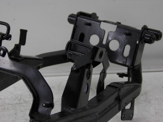 photo de BOUCLE CADRE ARRIERE KYMCO QUANNON NAKED 125 (2010) - Zoom état d’usage