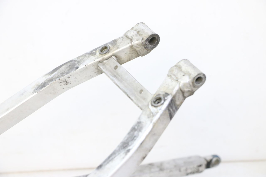 photo de BOUCLE CADRE ARRIERE YAMAHA YZ 125 (1998 - 2005)