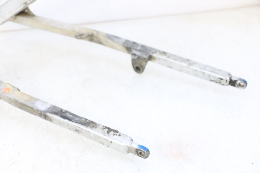 photo de BOUCLE CADRE ARRIERE YAMAHA YZ 125 (1998 - 2005)
