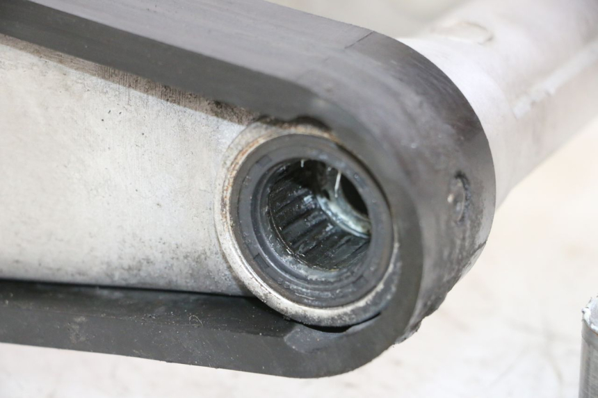 photo de BRAS OSCILLANT RIEJU MRT 50 (2018 - 2021)