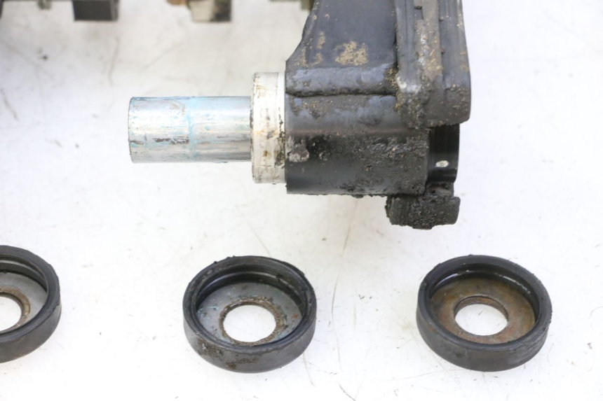 photo de BRAS OSCILLANT TRIUMPH SPRINT 900 (1995 - 1998)