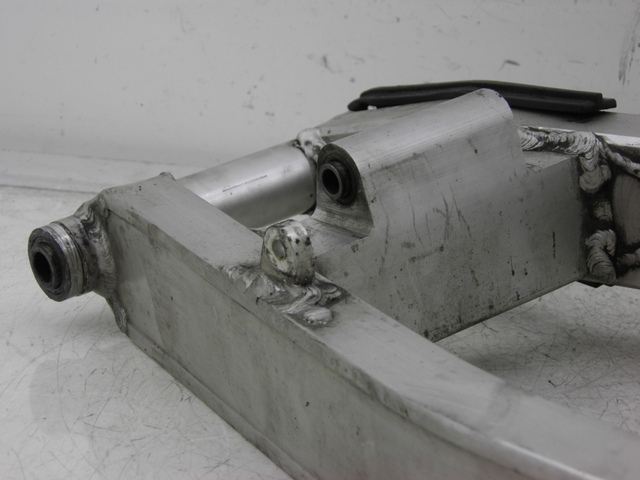 photo de BRAS OSCILLANT YAMAHA FZS FAZER 600 (1998 - 2001)