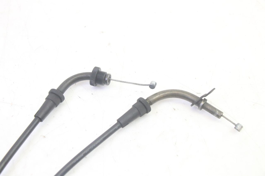 photo de CABLE ACCELERATEUR SUZUKI GSF N BANDIT 600 (1996 - 1999) - Autre angle de vue
