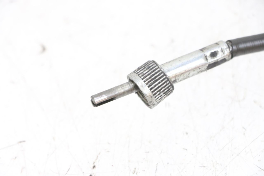 photo de CABLE COMPTEUR KAWASAKI ZR 7 750 (1999 - 2001) - Gros plan technique
