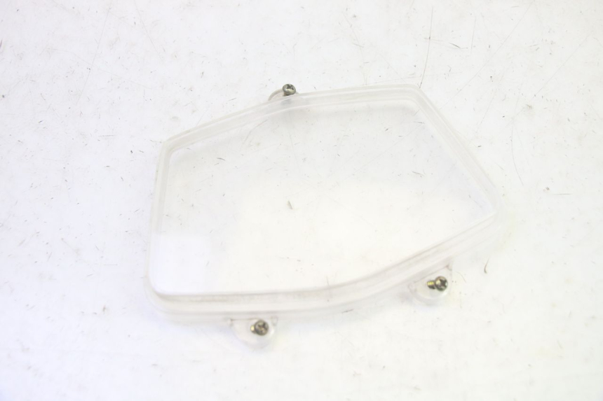 photo de CABOCHON COMPTEUR PEUGEOT KISBEE 4T 50 (2018 - 2022) - Autre angle de vue